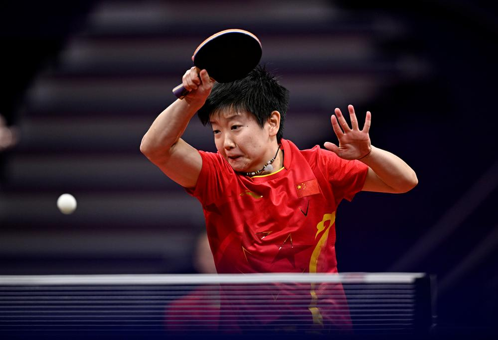 座奖杯与满 座奖杯与满