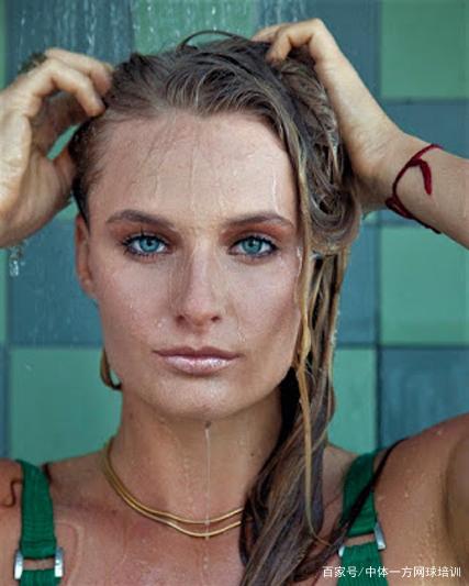 不仅有助于 不仅有助于