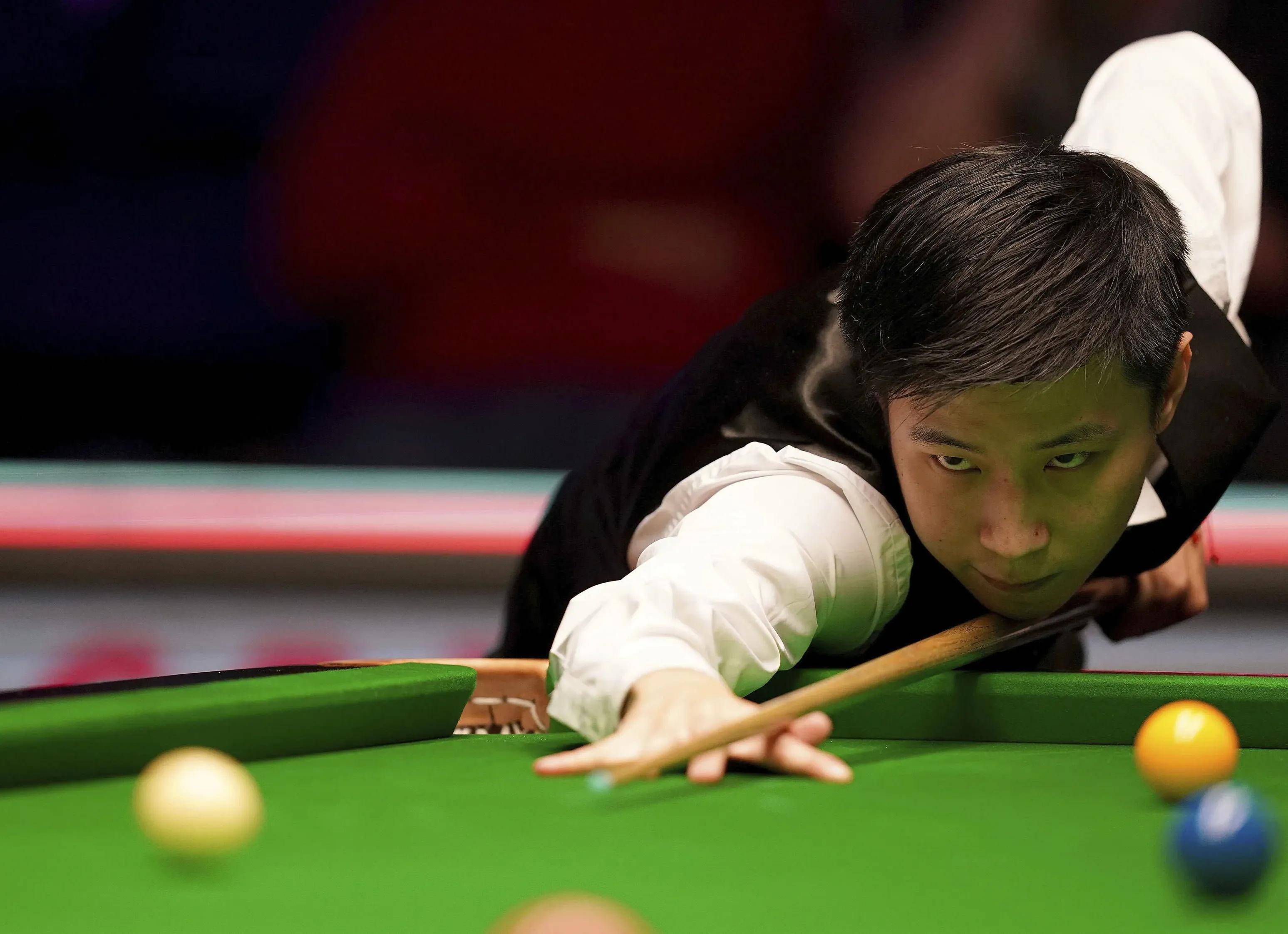 禁止用手触 禁止用手触