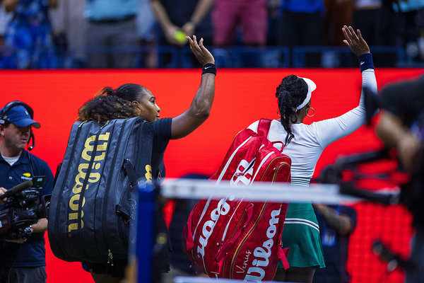 路通过三人 路通过三人