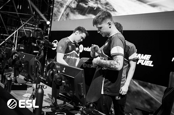 3266